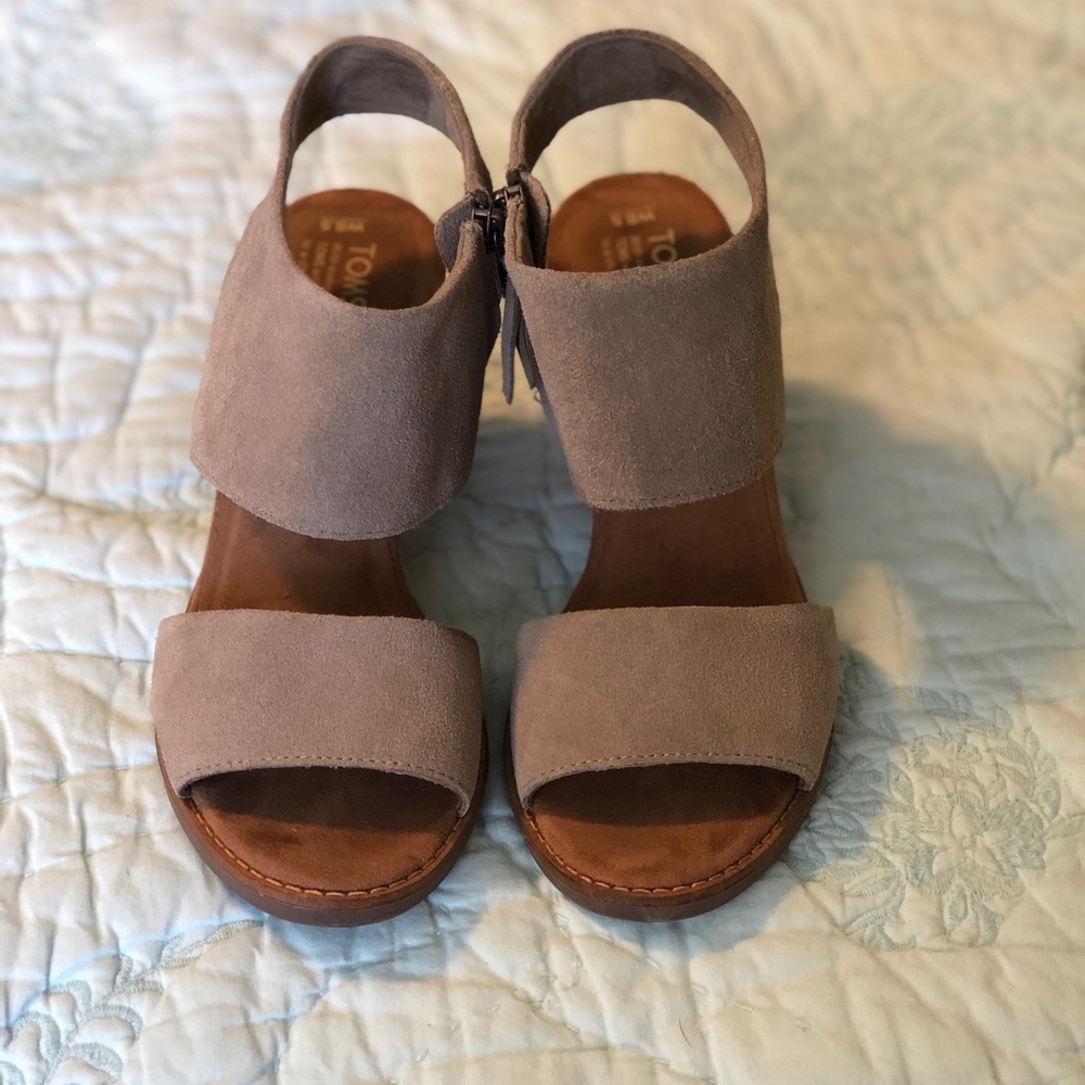 TOMS Majora Heels